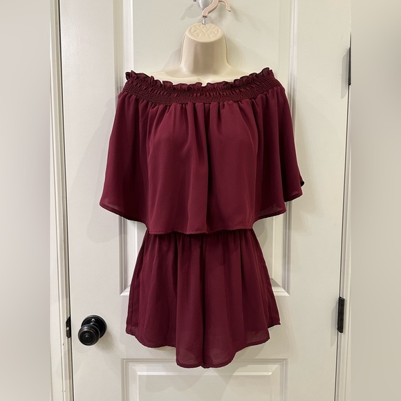 Peach Love Burgundy Plum Off Shoulder Shorts Romper Size S - Picture 2 of 8
